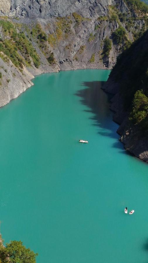 Gite De Charme : La Grange Au Lac Azur Treffort  ภายนอก รูปภาพ